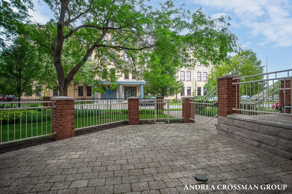 141 Central Avenue Holland City MI 49423