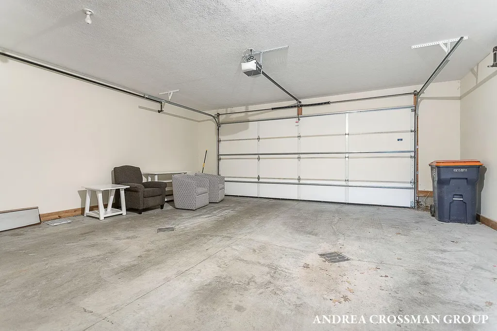 141 Central Avenue Holland City MI 49423