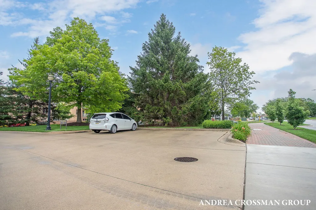 141 Central Avenue Holland City MI 49423
