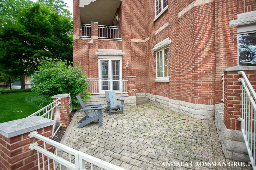 141 Central Avenue Holland City MI 49423