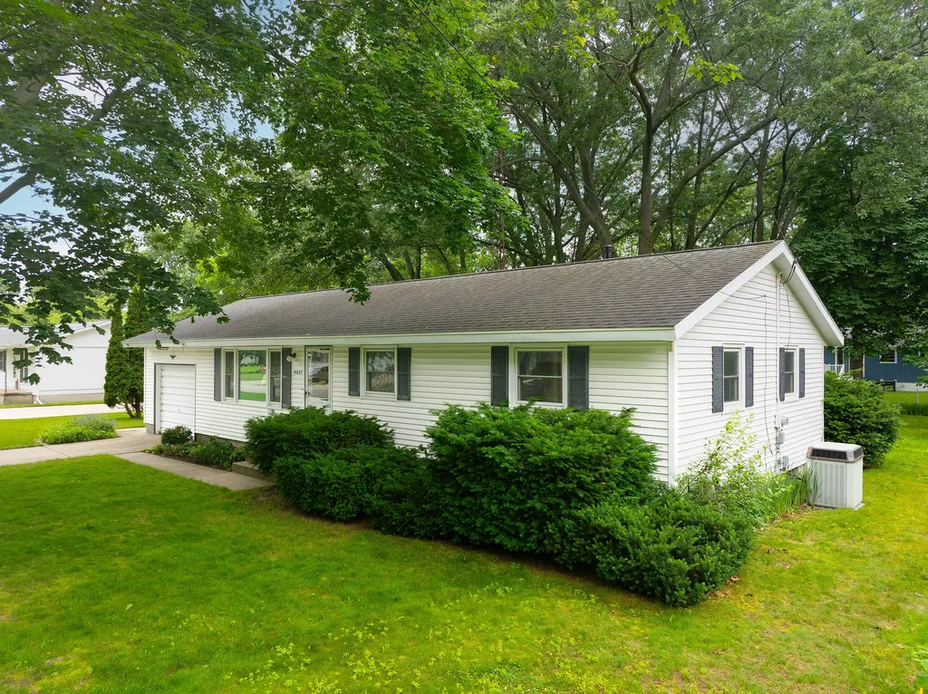 4457 Poulin Street Norton Shores City MI 49441