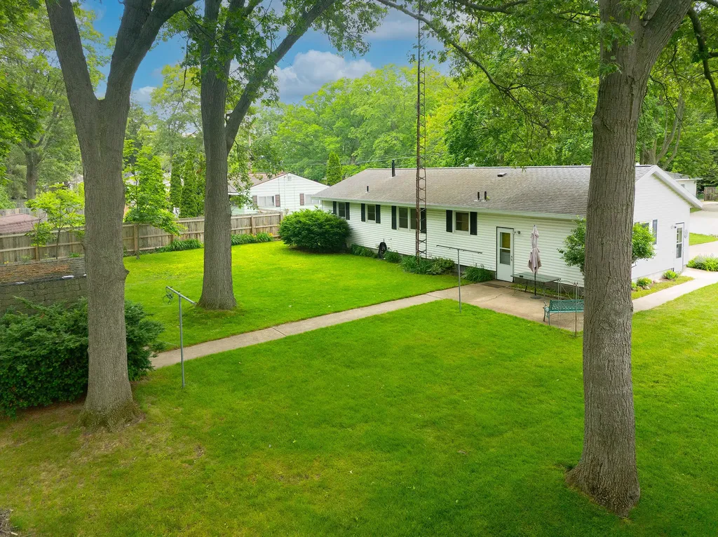 4457 Poulin Street Norton Shores City MI 49441