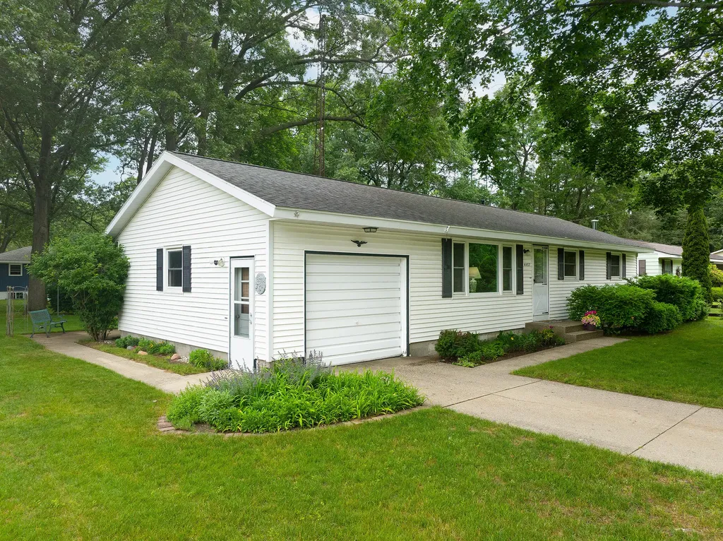 4457 Poulin Street Norton Shores City MI 49441
