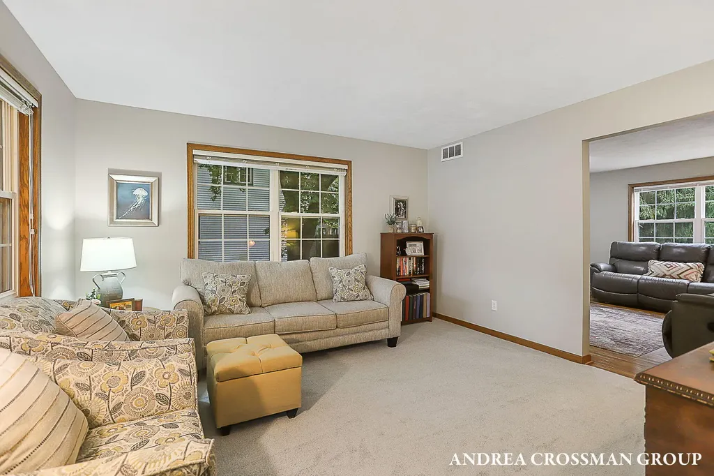 15213 Meadowwood Drive Grand Haven Charter Township MI 49417