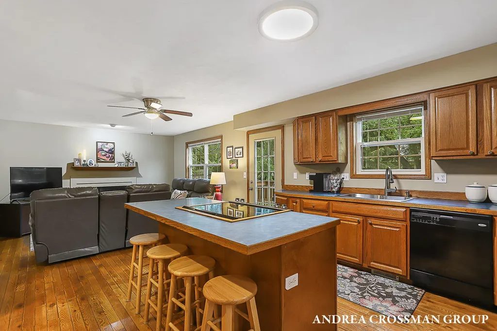 15213 Meadowwood Drive Grand Haven Charter Township MI 49417