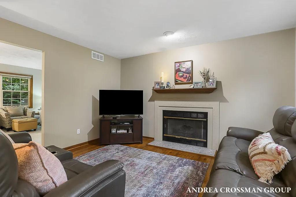 15213 Meadowwood Drive Grand Haven Charter Township MI 49417