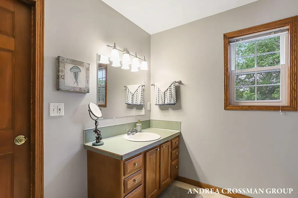 15213 Meadowwood Drive Grand Haven Charter Township MI 49417