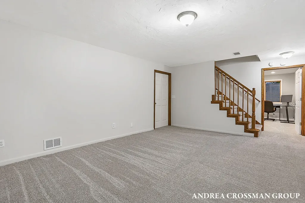 15213 Meadowwood Drive Grand Haven Charter Township MI 49417