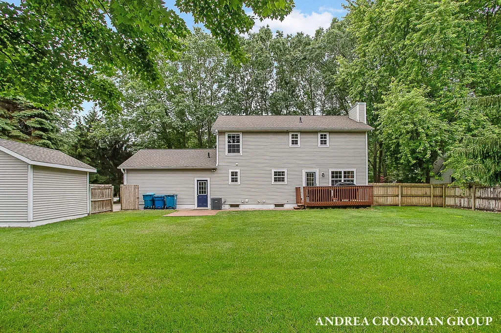 15213 Meadowwood Drive Grand Haven Charter Township MI 49417