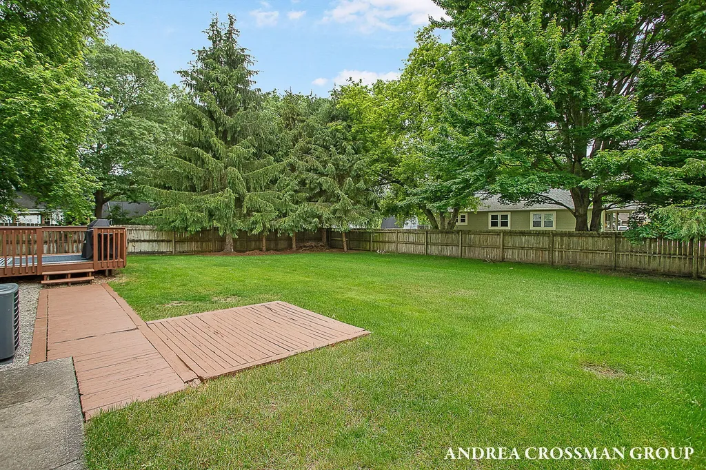 15213 Meadowwood Drive Grand Haven Charter Township MI 49417