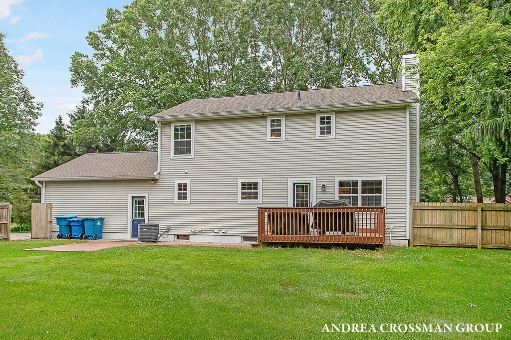 15213 Meadowwood Drive Grand Haven Charter Township MI 49417