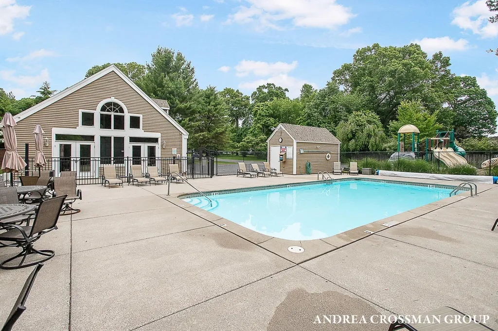 15213 Meadowwood Drive Grand Haven Charter Township MI 49417