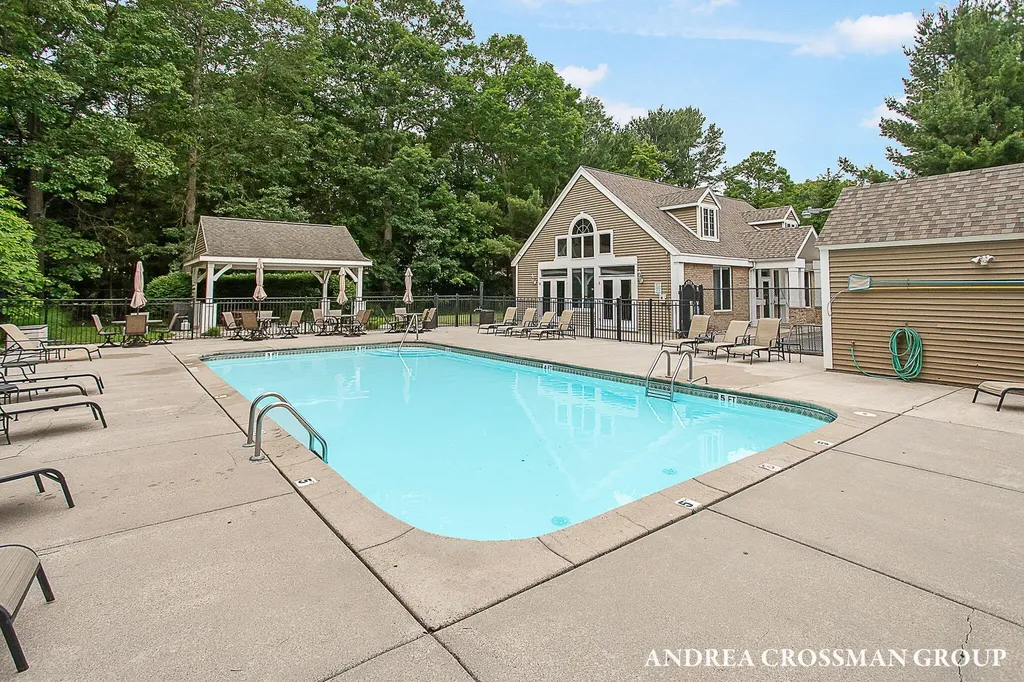 15213 Meadowwood Drive Grand Haven Charter Township MI 49417