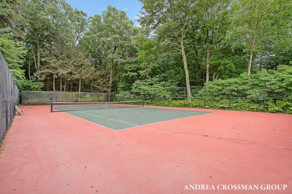 15213 Meadowwood Drive Grand Haven Charter Township MI 49417