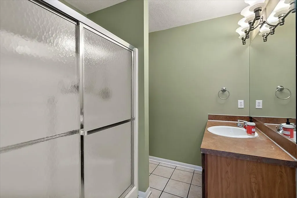 2960 Bentbrooke Drive Holland Charter Township MI 49424