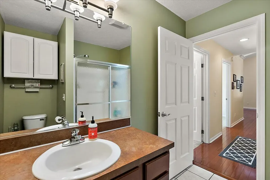 2960 Bentbrooke Drive Holland Charter Township MI 49424