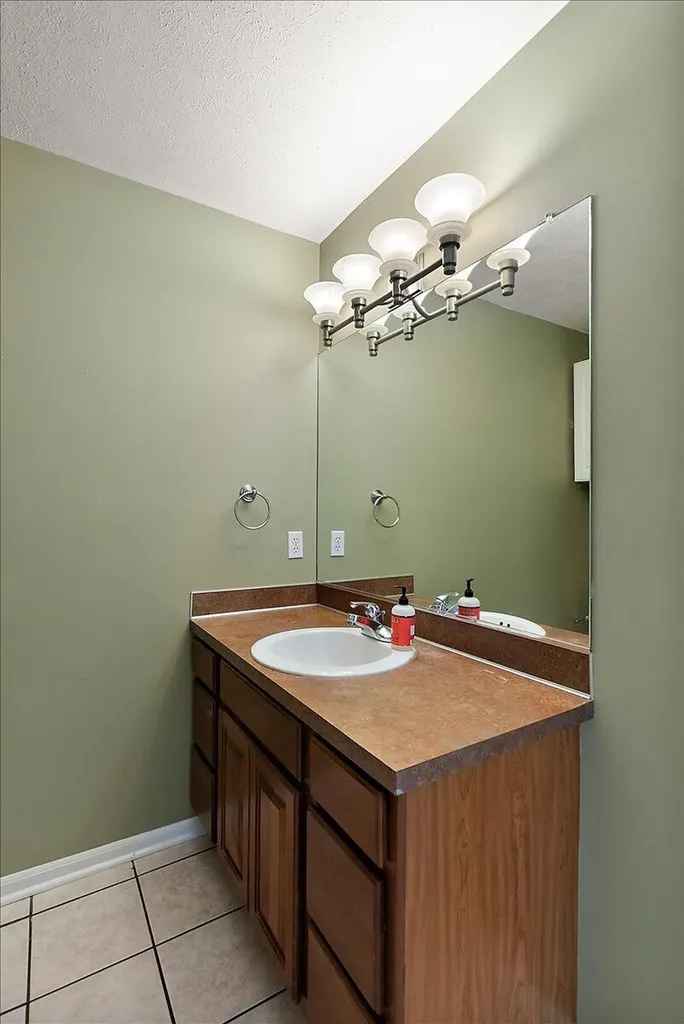 2960 Bentbrooke Drive Holland Charter Township MI 49424