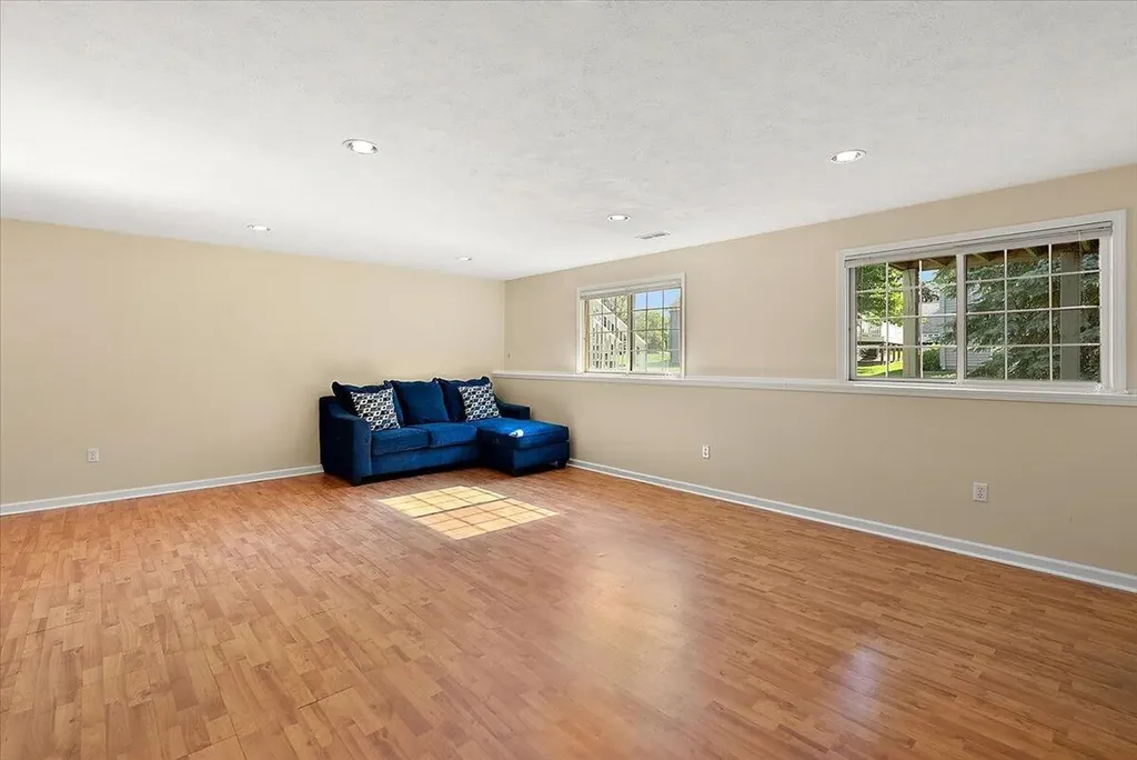 2960 Bentbrooke Drive Holland Charter Township MI 49424