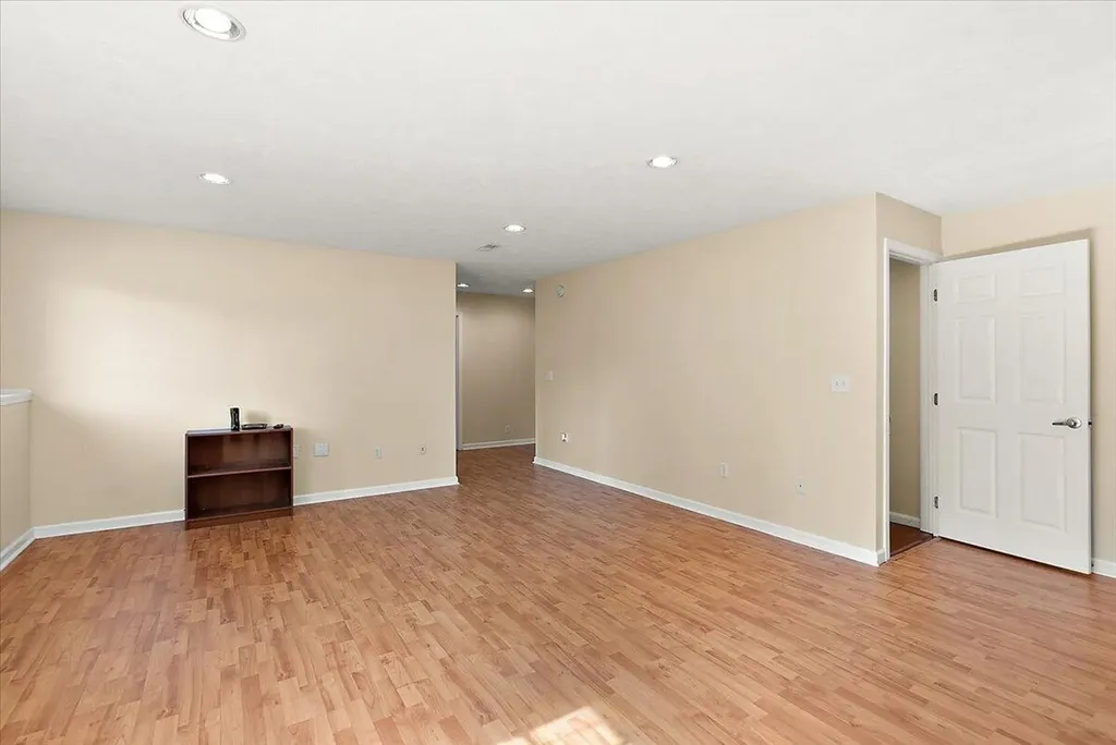 2960 Bentbrooke Drive Holland Charter Township MI 49424