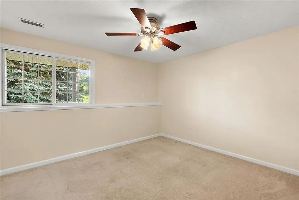 2960 Bentbrooke Drive Holland Charter Township MI 49424