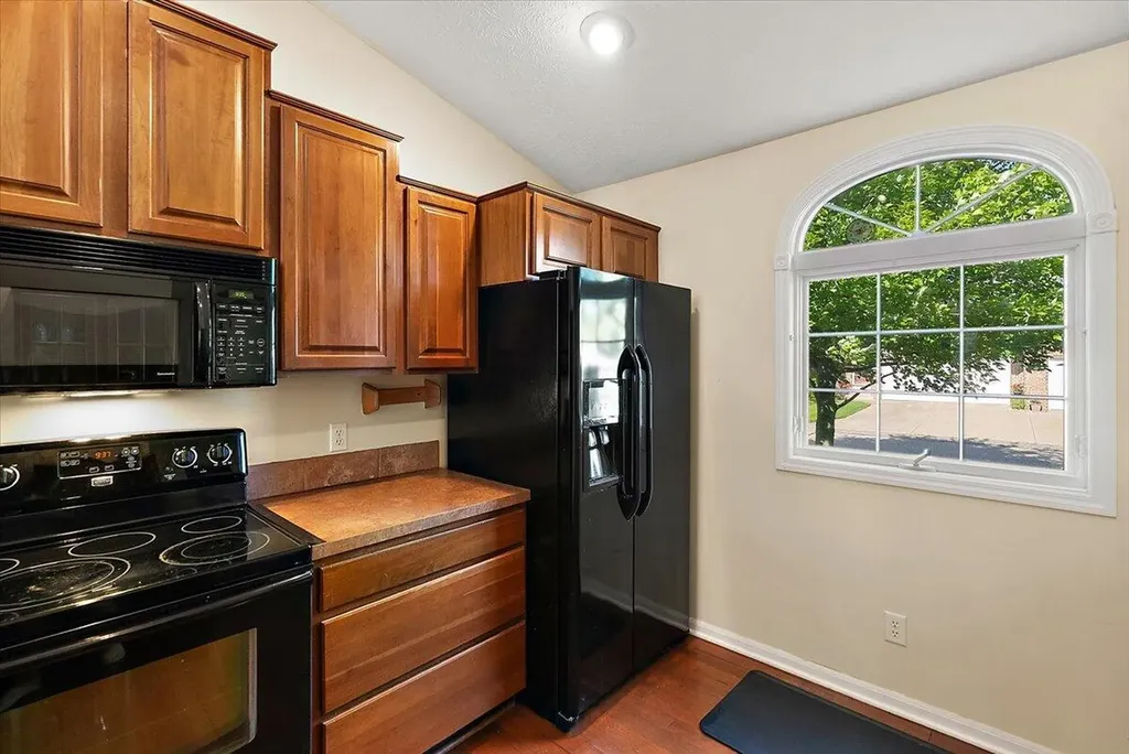 2960 Bentbrooke Drive Holland Charter Township MI 49424