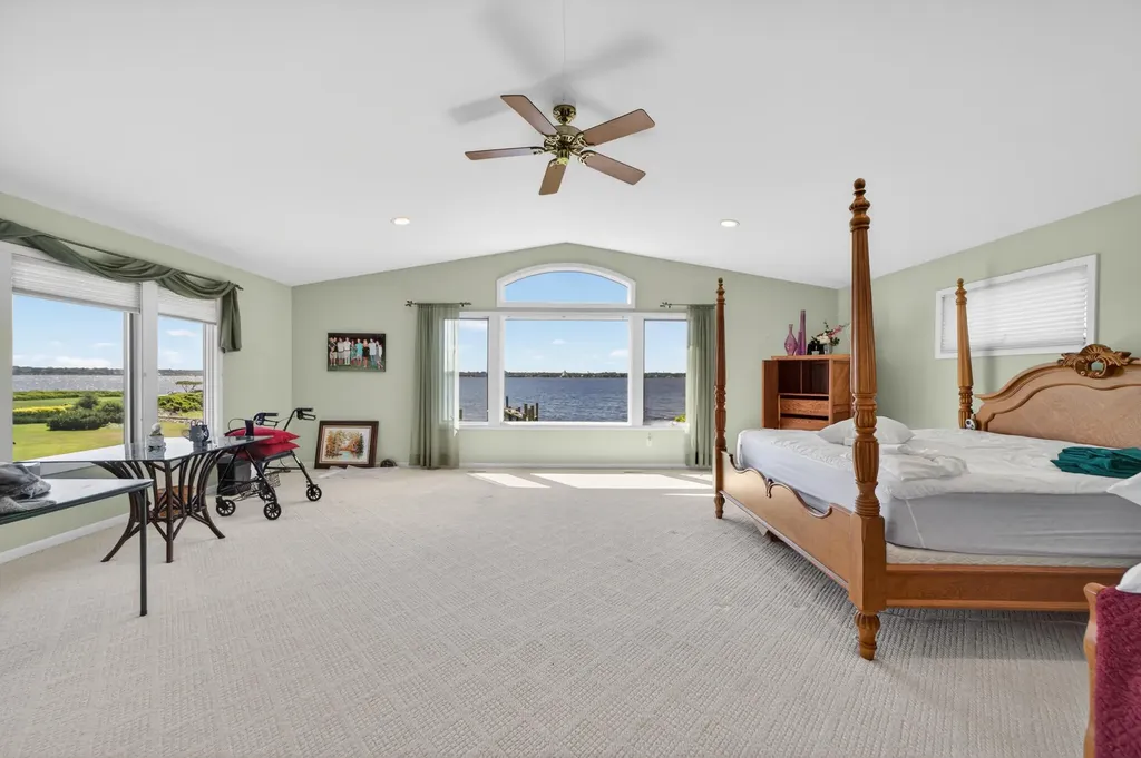 909 Tostenabe North Muskegon City MI 49445