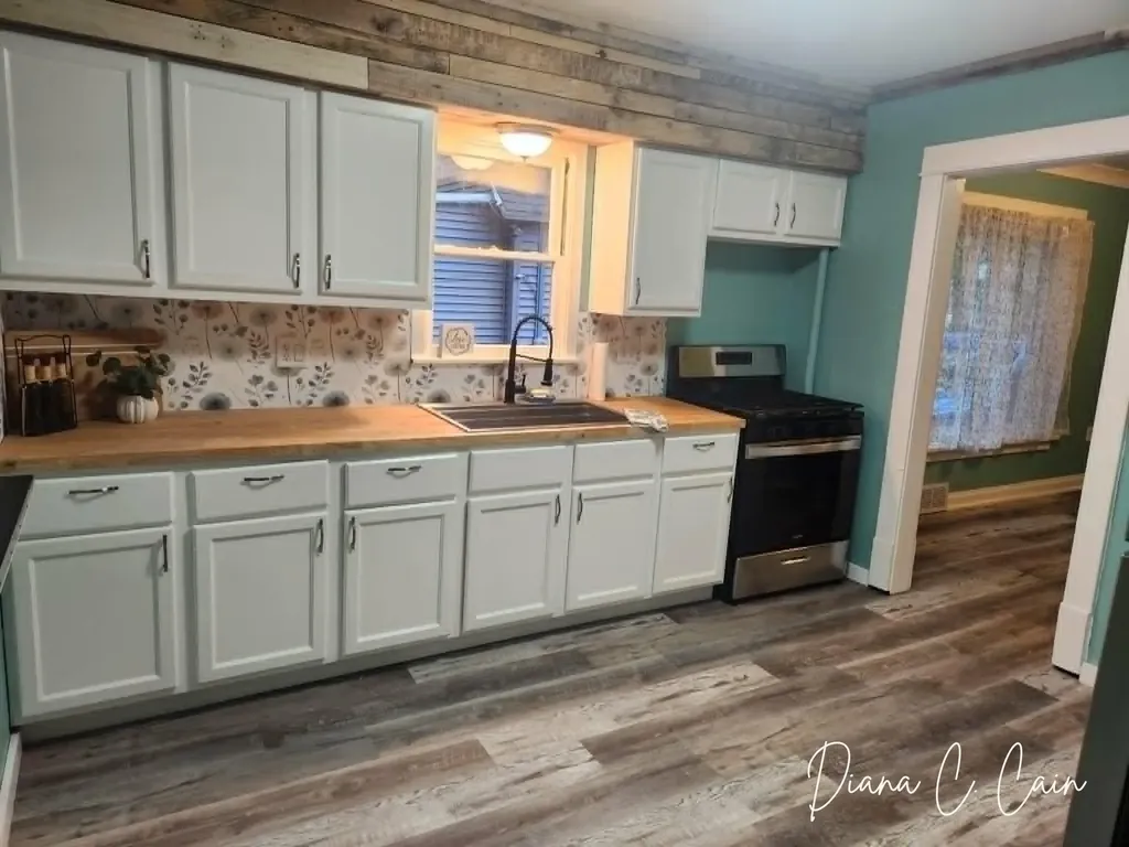 2818 Riordan Street Muskegon Heights City MI 49444