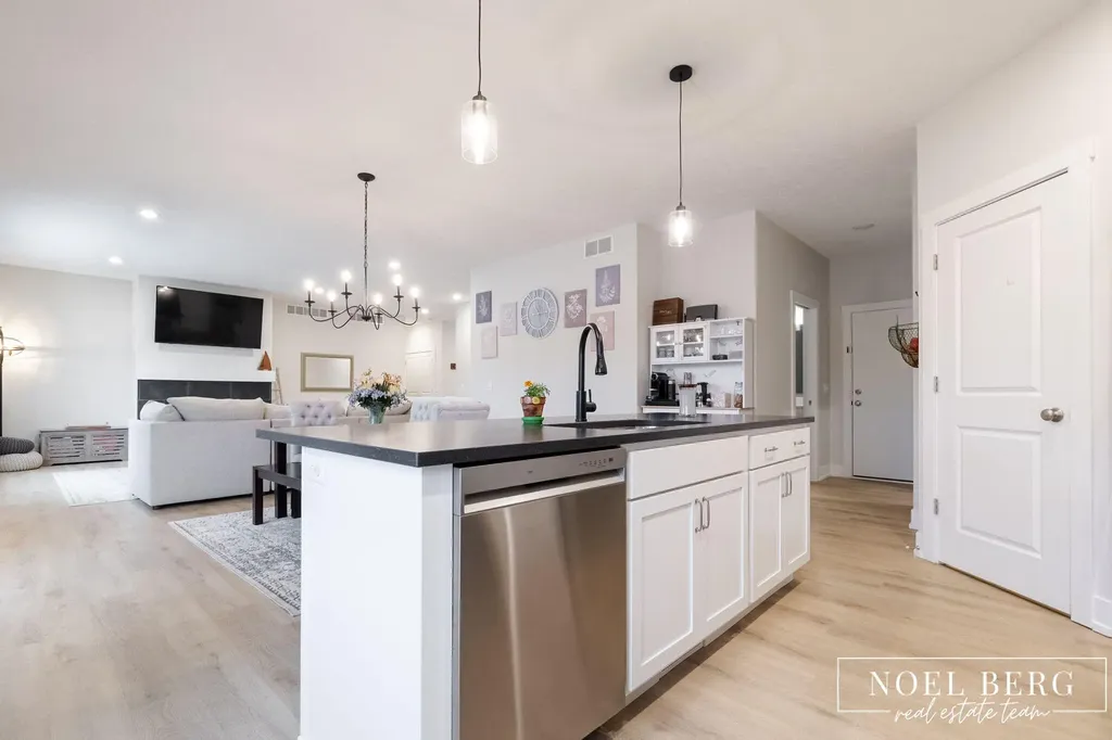 7253 Atwater Drive Norton Shores City MI 49456