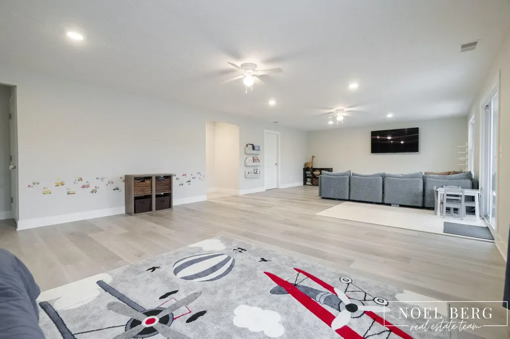 7253 Atwater Drive Norton Shores City MI 49456