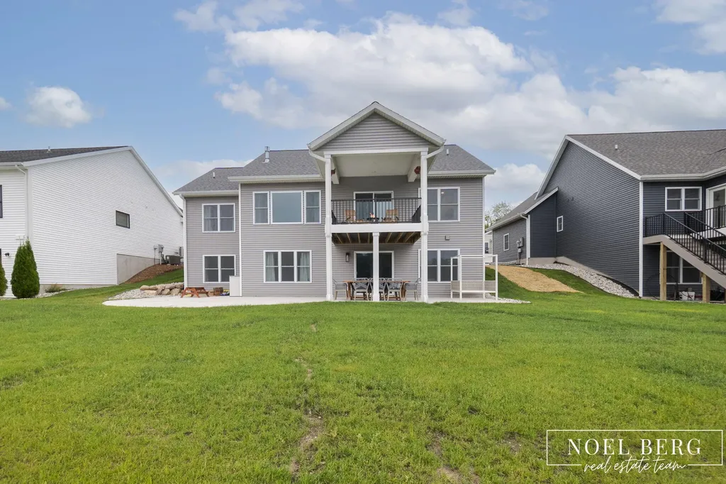 7253 Atwater Drive Norton Shores City MI 49456