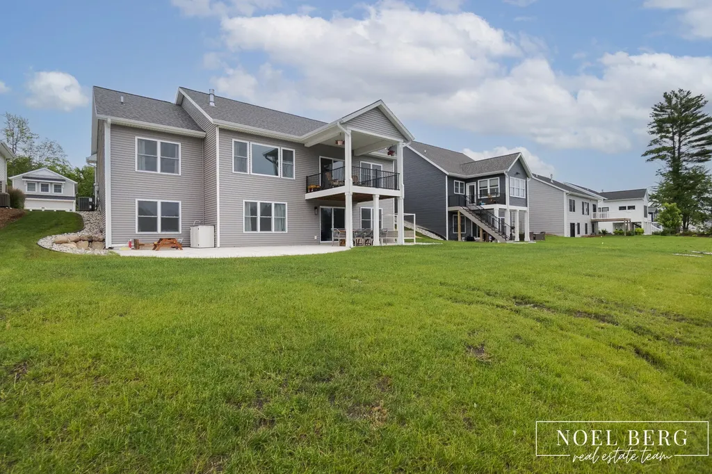 7253 Atwater Drive Norton Shores City MI 49456