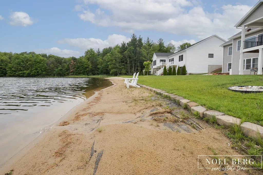 7253 Atwater Drive Norton Shores City MI 49456