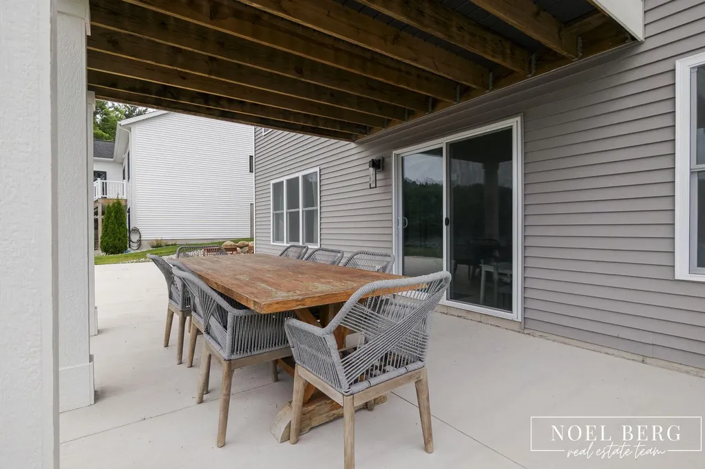 7253 Atwater Drive Norton Shores City MI 49456