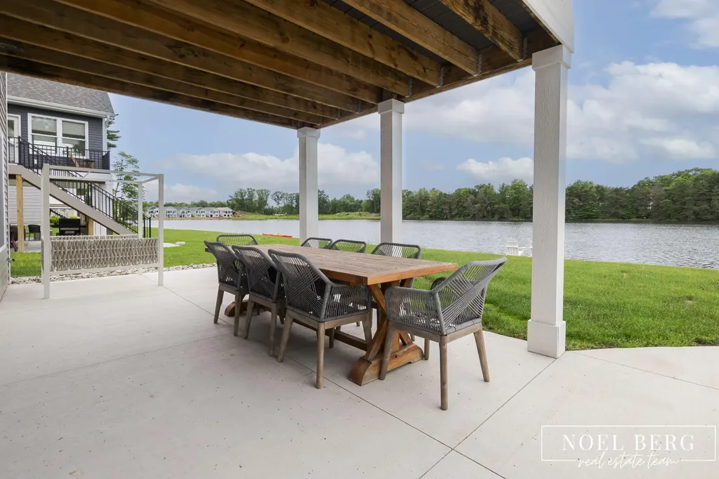 7253 Atwater Drive Norton Shores City MI 49456
