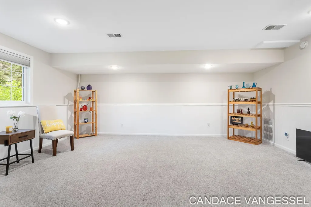 699 Sun Chase Drive Park Township MI 49424