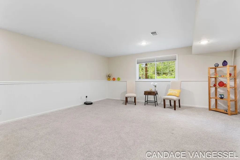 699 Sun Chase Drive Park Township MI 49424