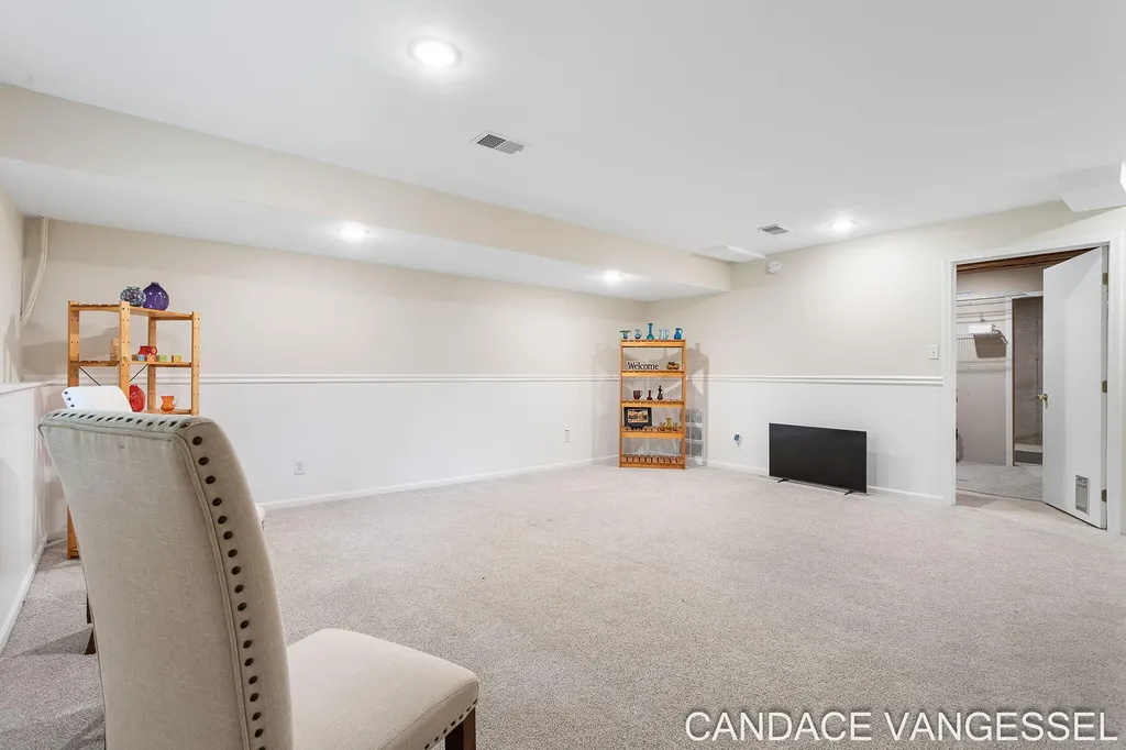 699 Sun Chase Drive Park Township MI 49424