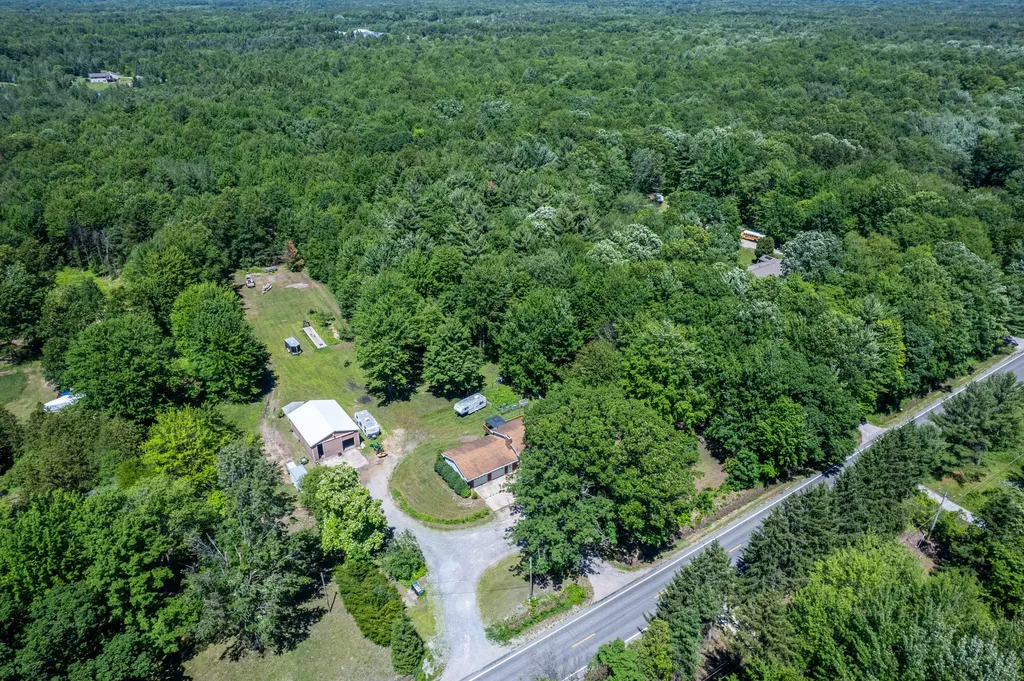 3570 E Sternberg Road Fruitport Charter Township MI 49415