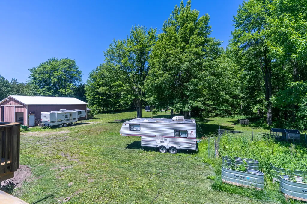 3570 E Sternberg Road Fruitport Charter Township MI 49415