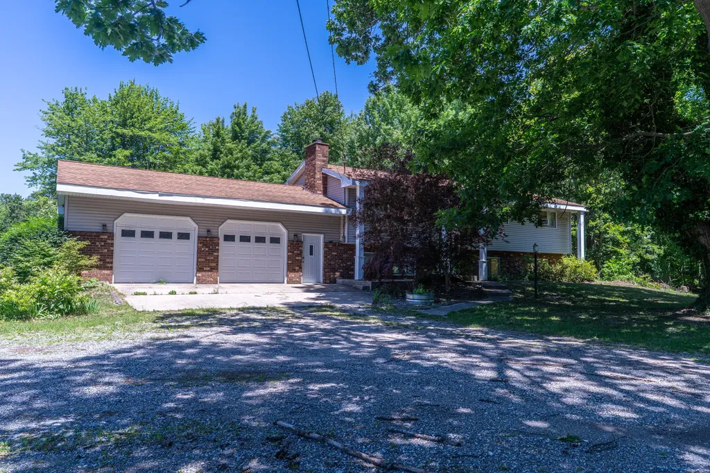 3570 E Sternberg Road Fruitport Charter Township MI 49415