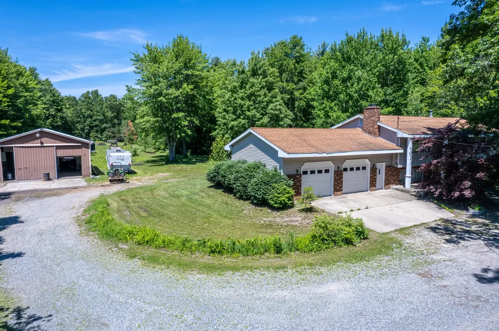3570 E Sternberg Road Fruitport Charter Township MI 49415