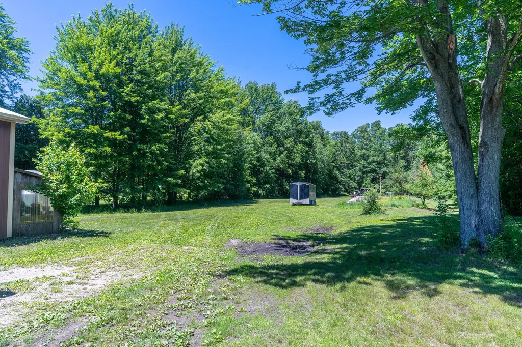 3570 E Sternberg Road Fruitport Charter Township MI 49415