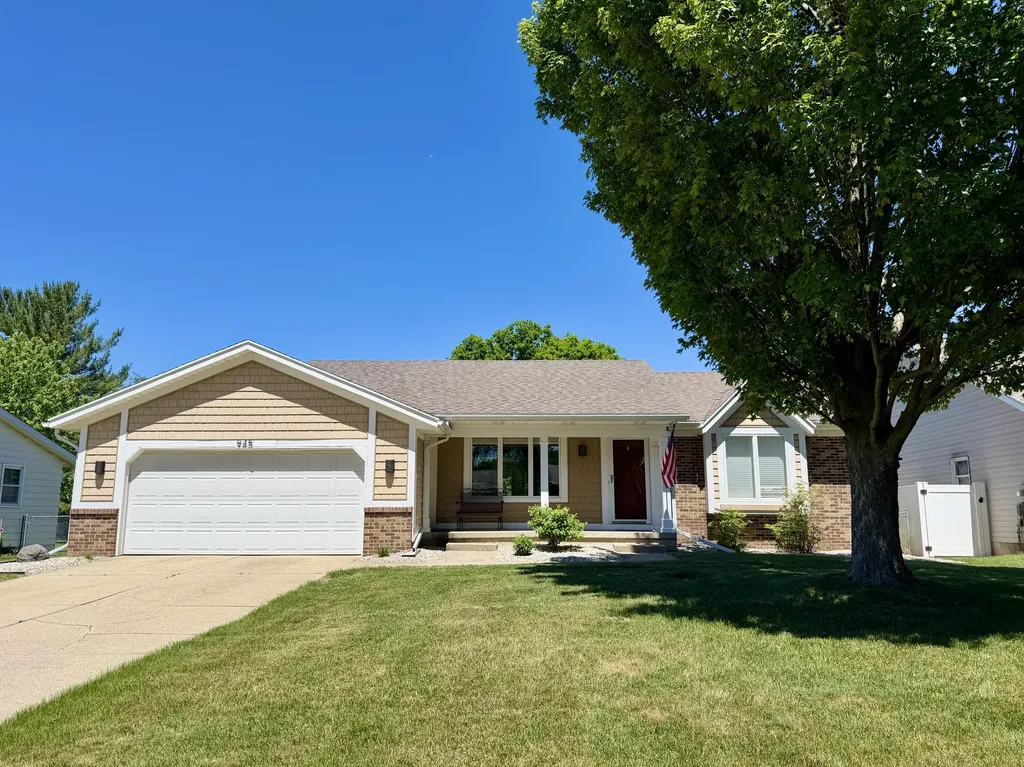 945 Pembroke Street SE Kentwood City MI 49508