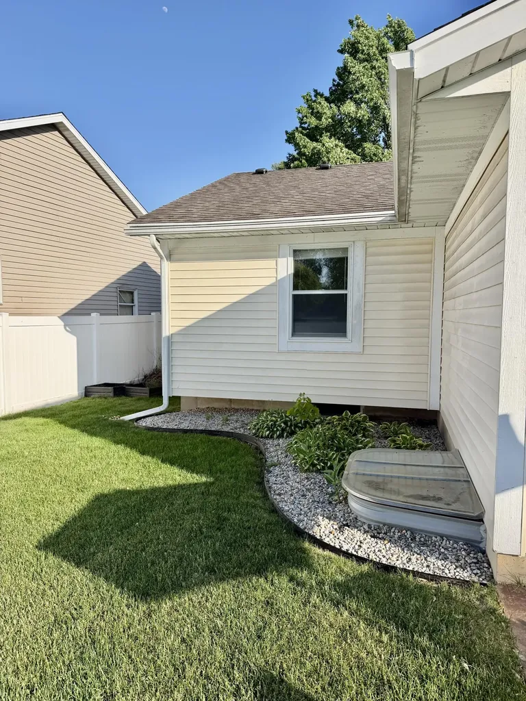 945 Pembroke Street SE Kentwood City MI 49508