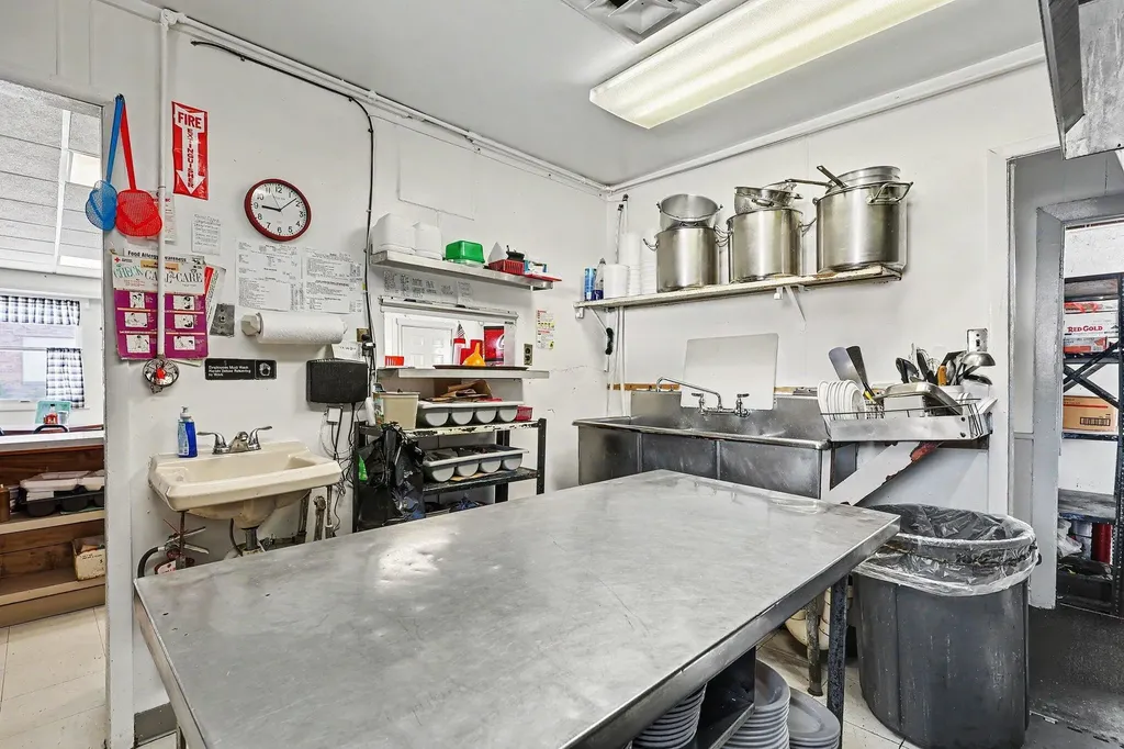323 E Broadway Avenue Muskegon Heights City MI 49444