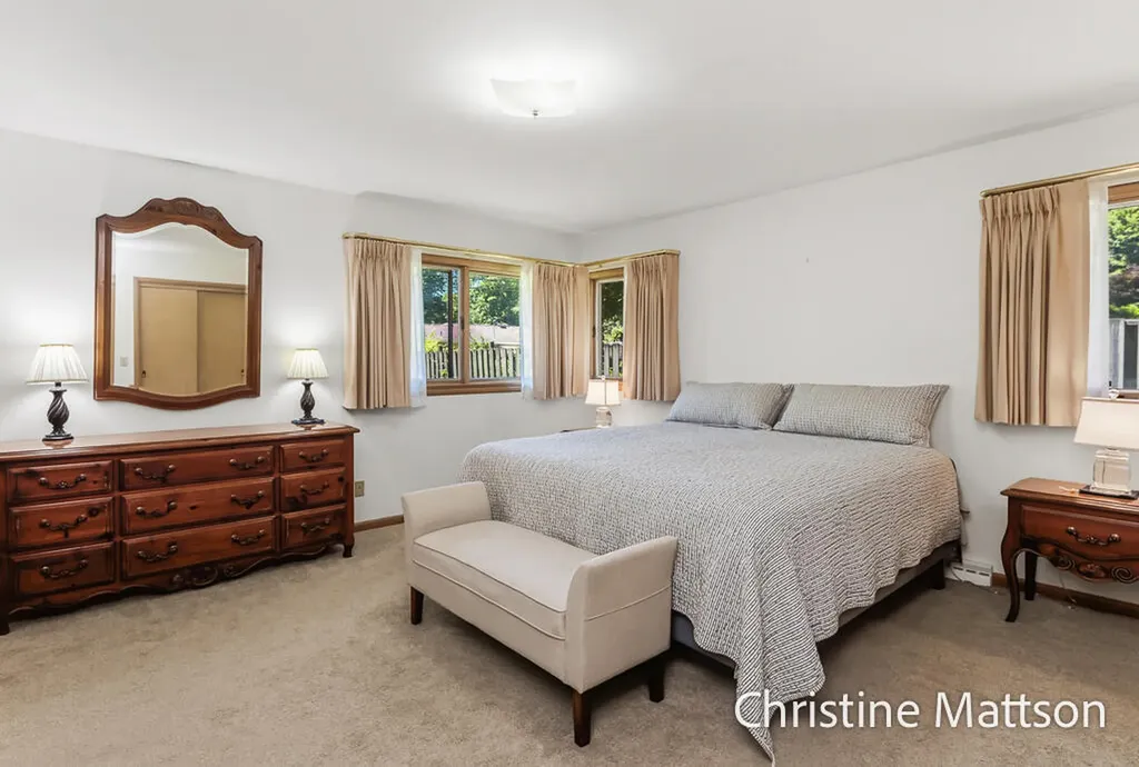1913 Crestwood Lane Norton Shores City MI 49441