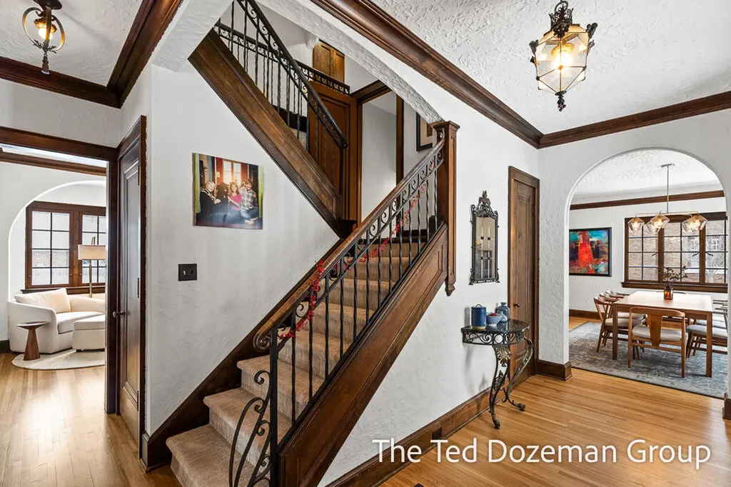135 W 12th Street Holland City MI 49423