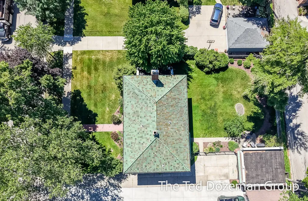 135 W 12th Street Holland City MI 49423