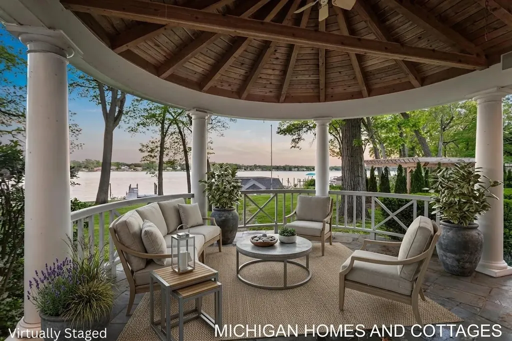 714 N Shore Drive Park Township MI 49424