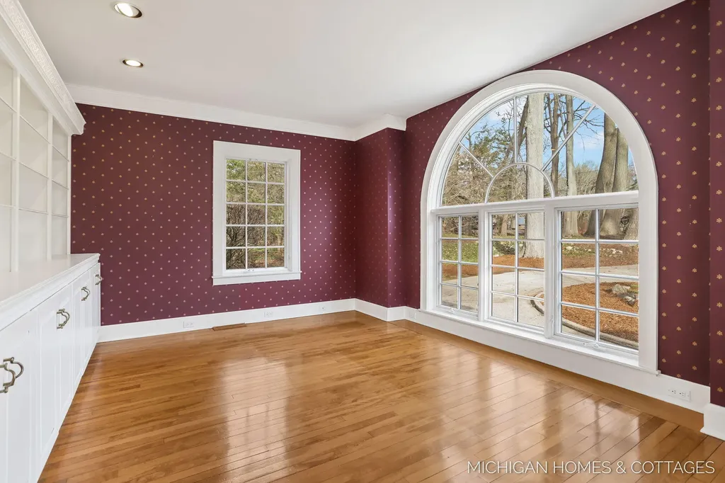714 N Shore Drive Park Township MI 49424